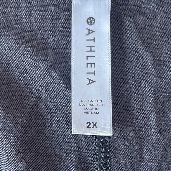 Athleta Cloudlight Stratus Tee Shirt 2X Black Short Sleeve Athleisure 444861 - Picture 3 of 6